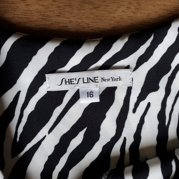 She's Line New York Black & White Zebra Print Tank Top Size 16 - Picture 5 of 5